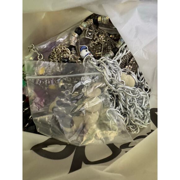 3lb jewelry mix. Craft. Wear.  Resell.  Vintage to now. - Picture 11 of 12